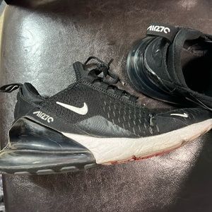 Nike Air Max 270
